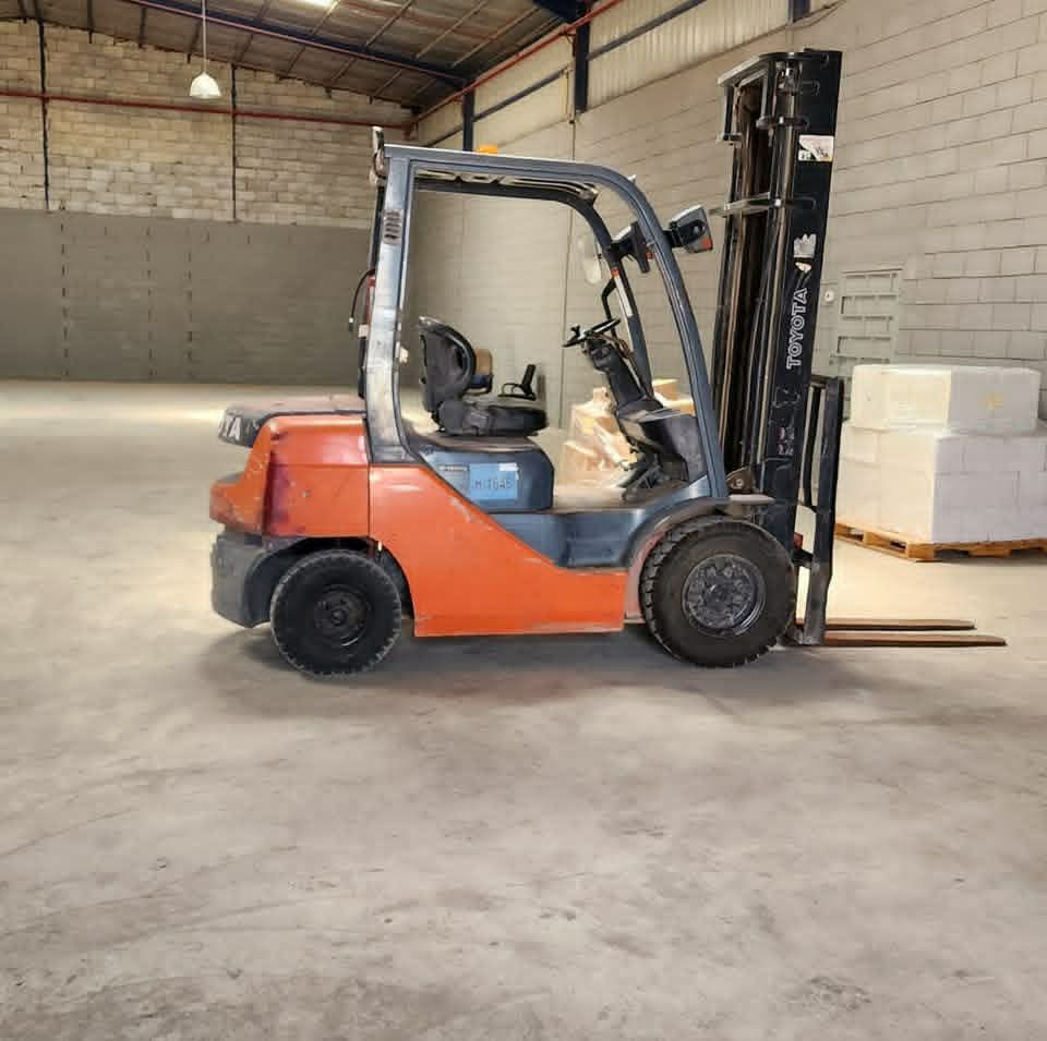 رافعات شوكية سيزر لفت مانلفت كرينات تليهندر للإيجا