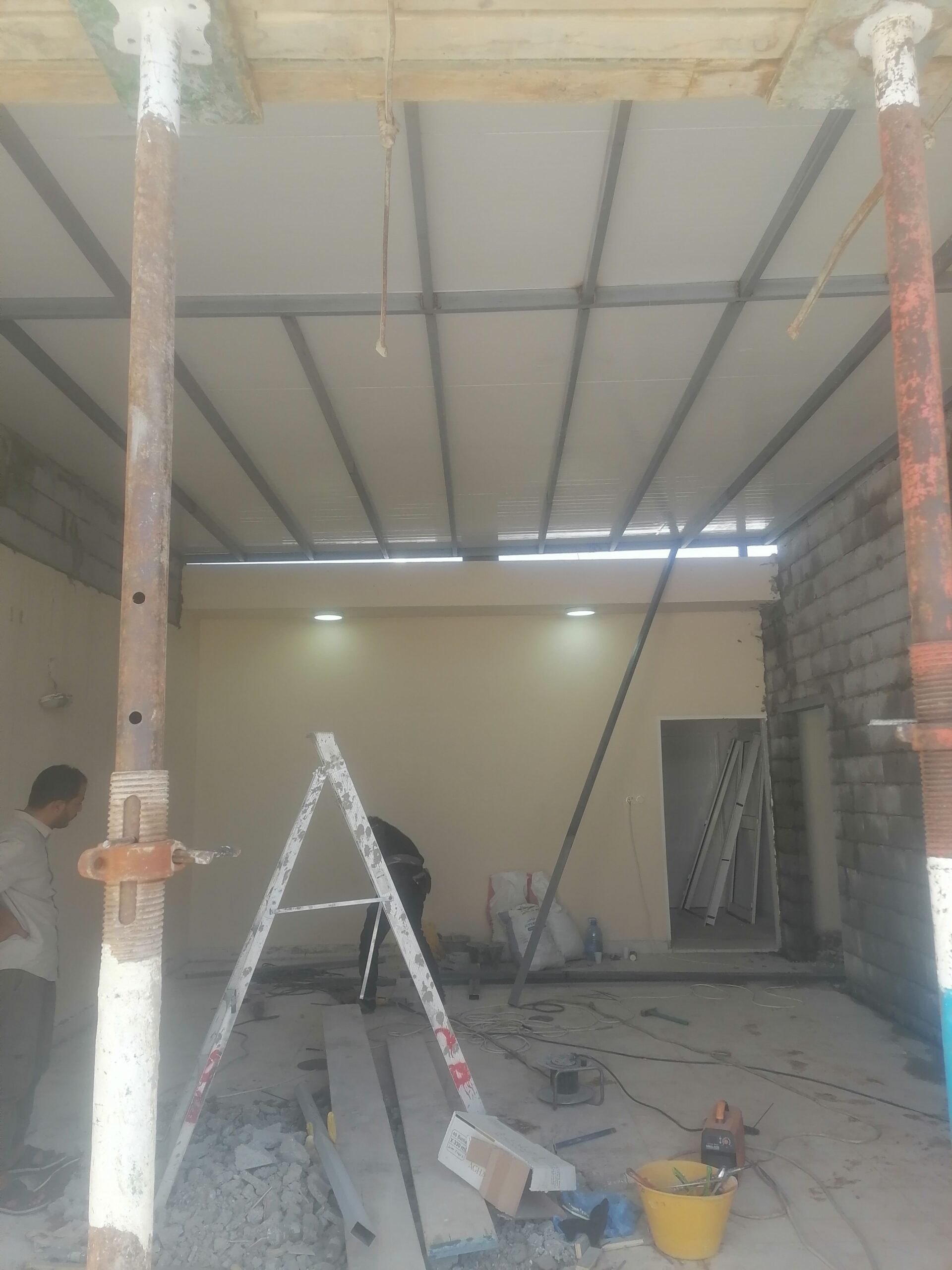 تركيب ساندوش بانل بناء ملاحق