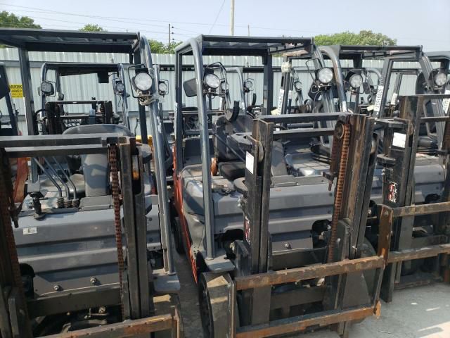 فوركلفت للأيجار في الدمام – الرياض – رافعة شوكية