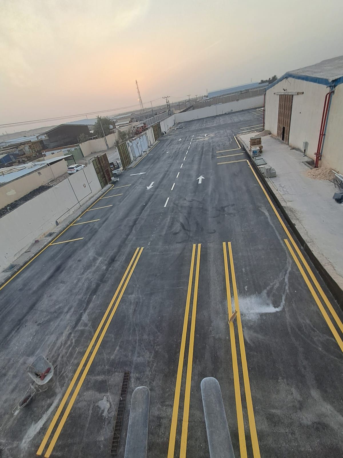 مقاول اسفلت وتخطيط شوارع وبركنج دهانات حراريه