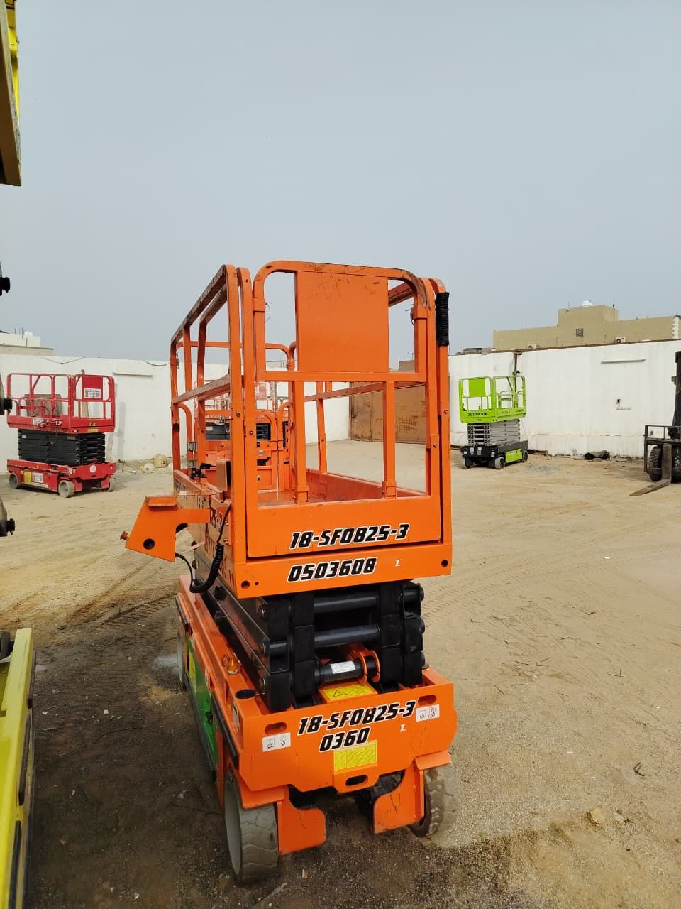 Manlifts, Scissor Lifts, forklifts, cranes, Bobcat