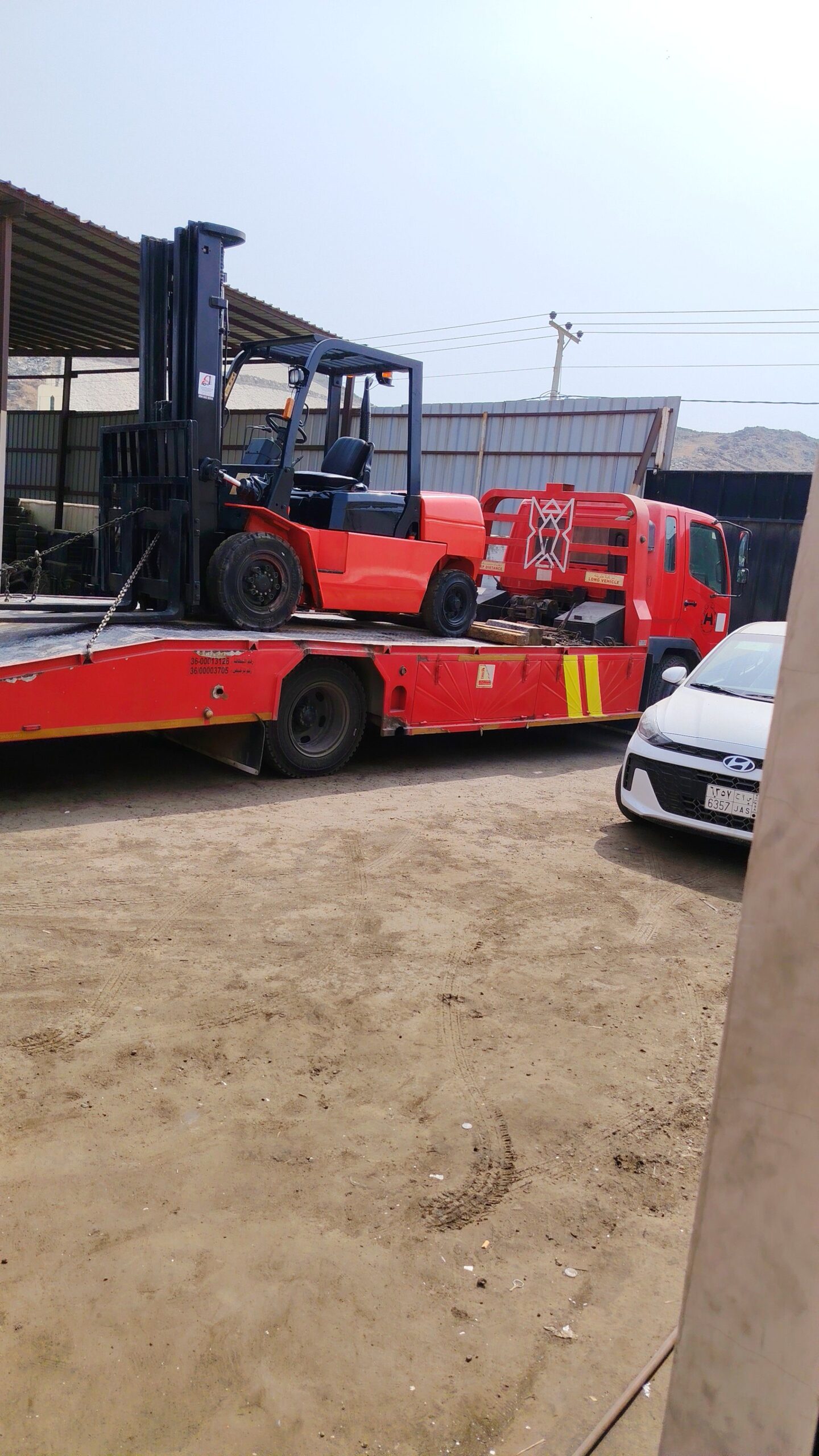 سيزر لفت ورافعات شوكيه وكرينات بجميع أنواعها