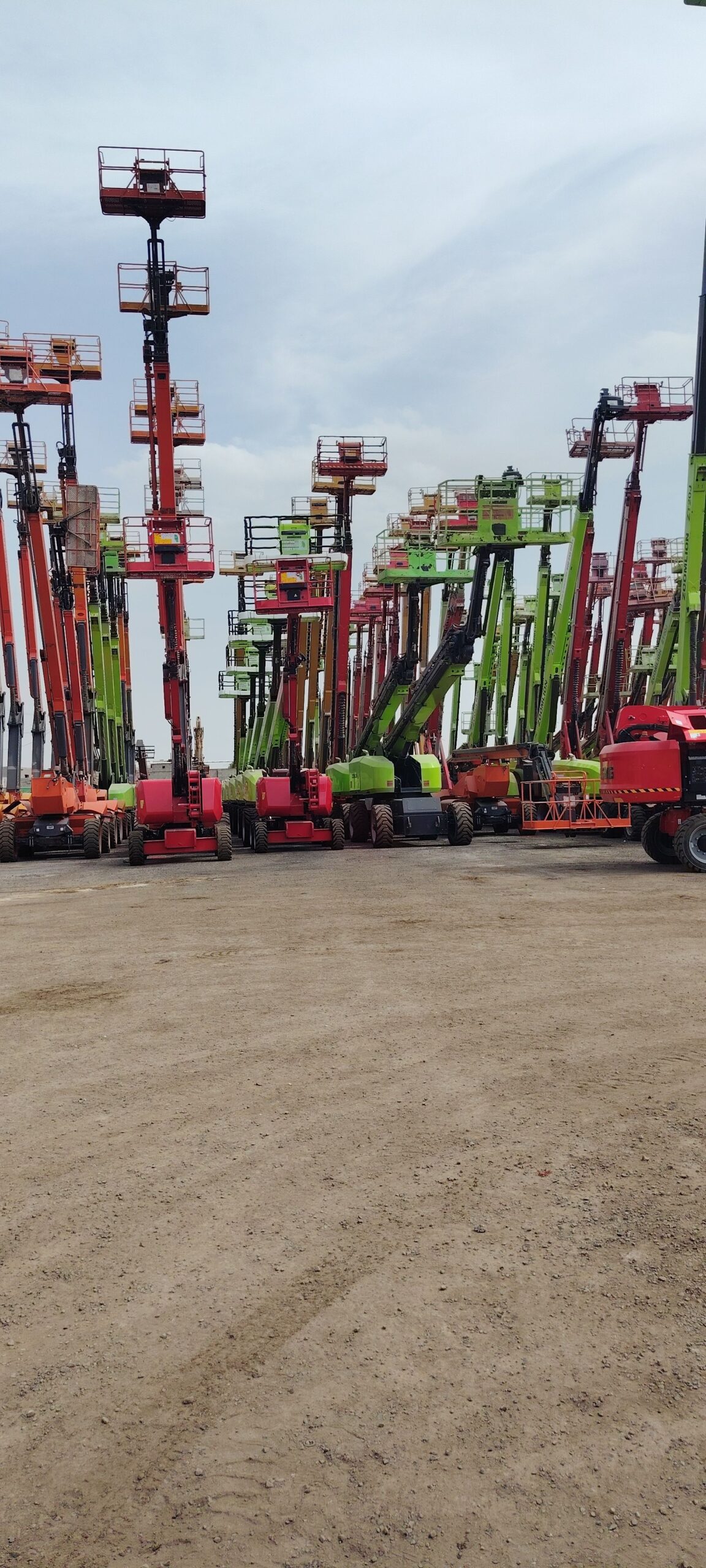 سيزرلفت ومان لفت ورافعات شوكيه وتيليهندلر جي سي بي