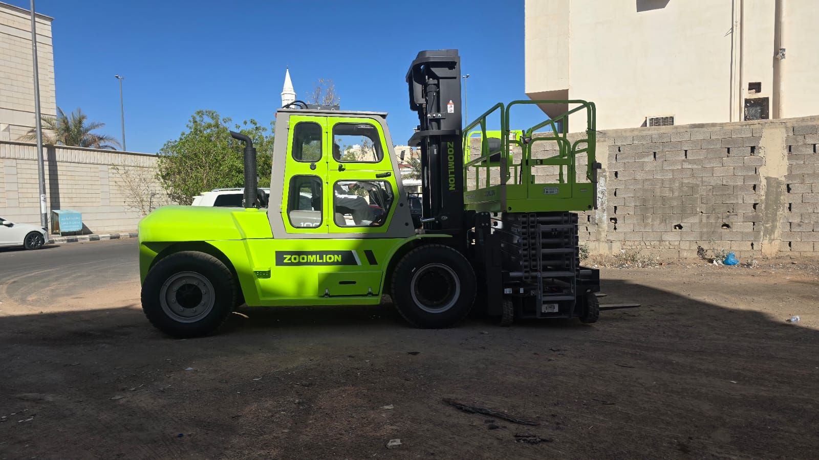 مان لفت وسيزر لفت ورافعات للايجار.. scissor lifts