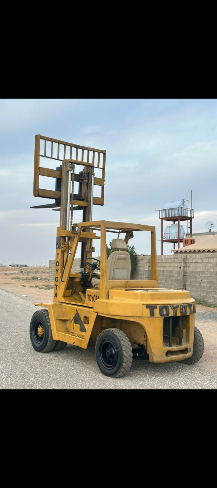 رافعات شوكيه فوركلفت للايجار سيزرلفت مان لفت جي سي