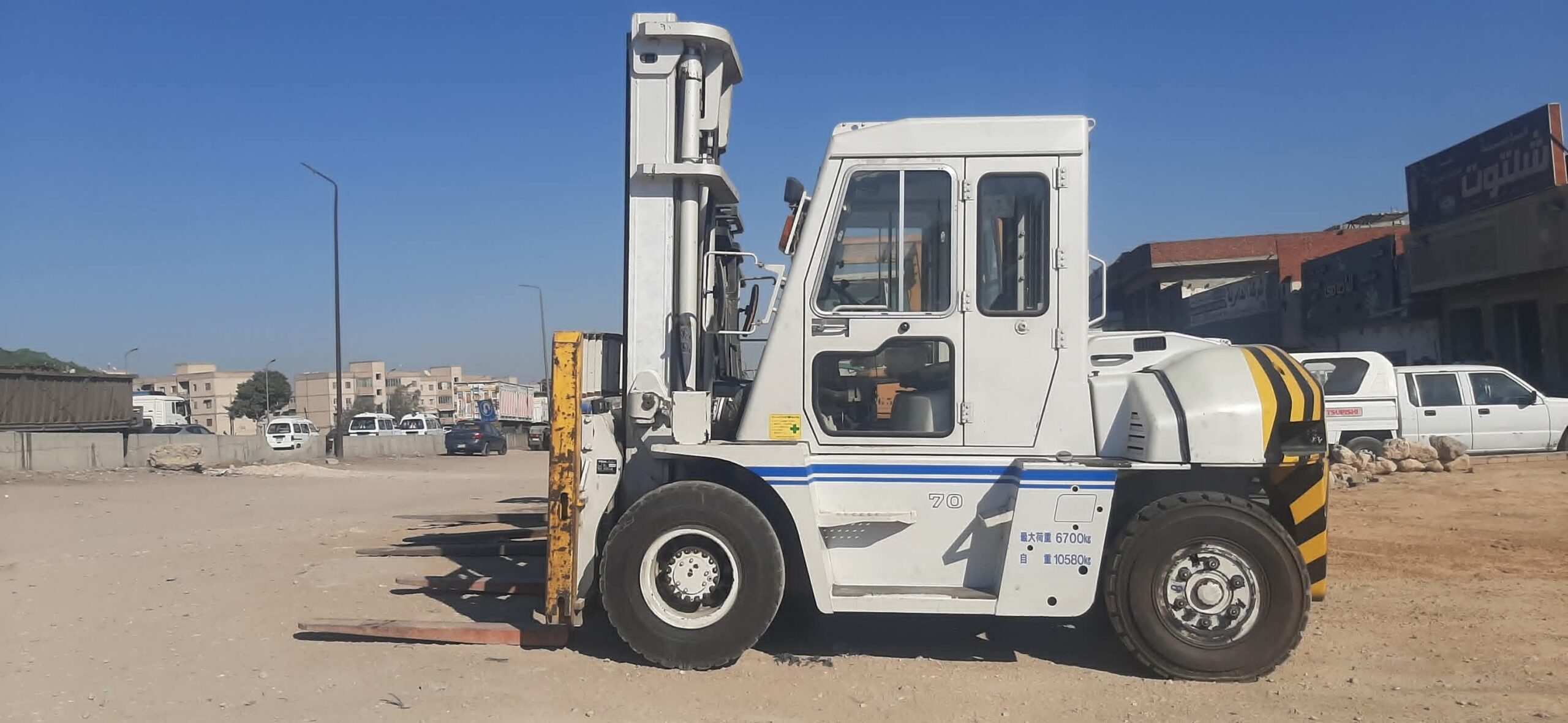 تاجير رافعة شوكية 20طن 25طن للايجار في الرياض الدم