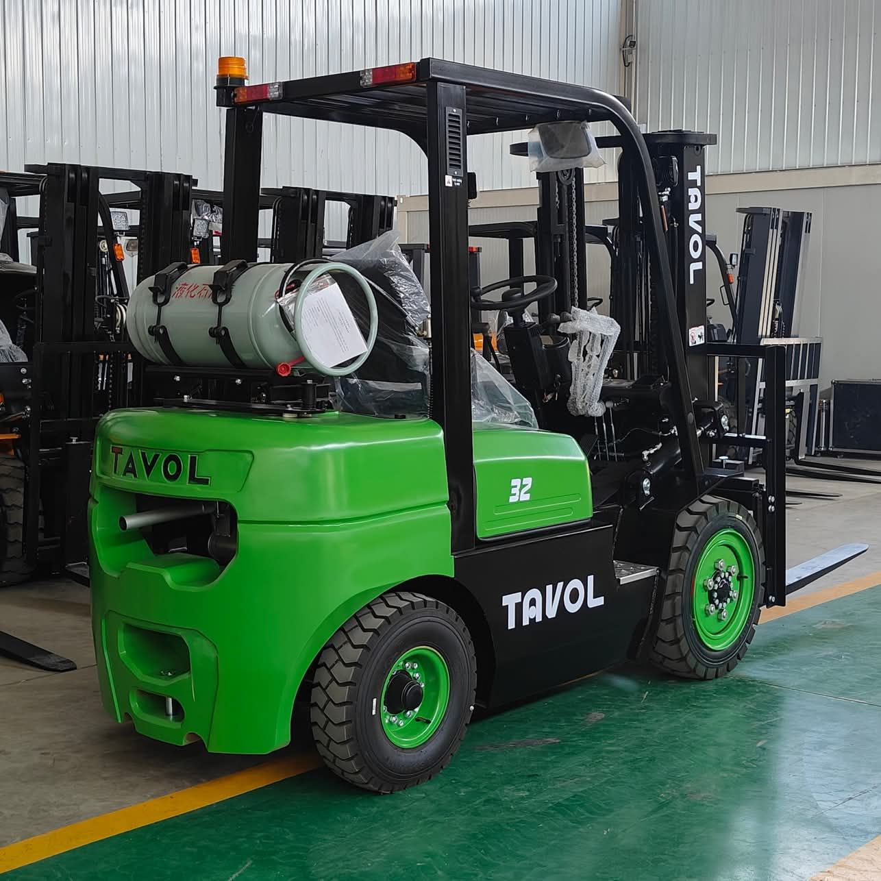 سيزرلفت ومان لفت ورافعات شوكيه وتيليهندلر جي سي بي