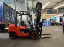 فوركلفت للأيجار في الدمام ” رافعات شوكية “