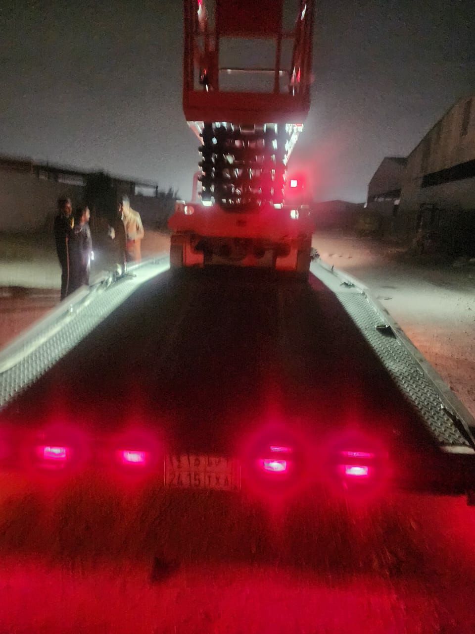 سيزر لفت 8متر 10متر للإيجار في جدة – رافعة مقصية