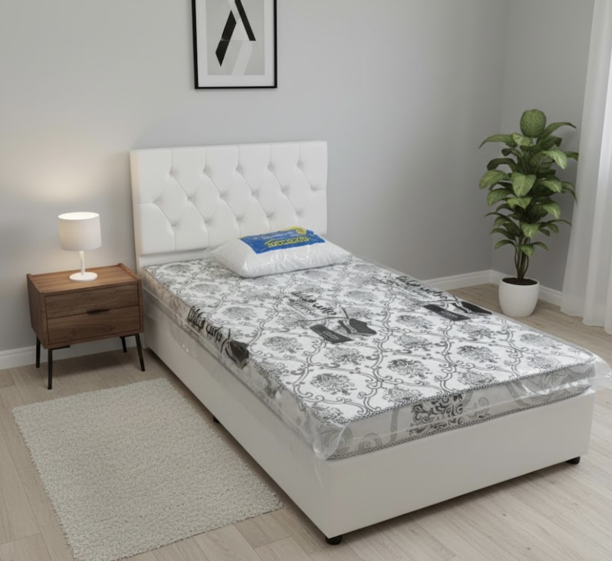 عندي سرير نفر نص متوفر مع مرتبه ٣٥٠ ريال = سرير مق