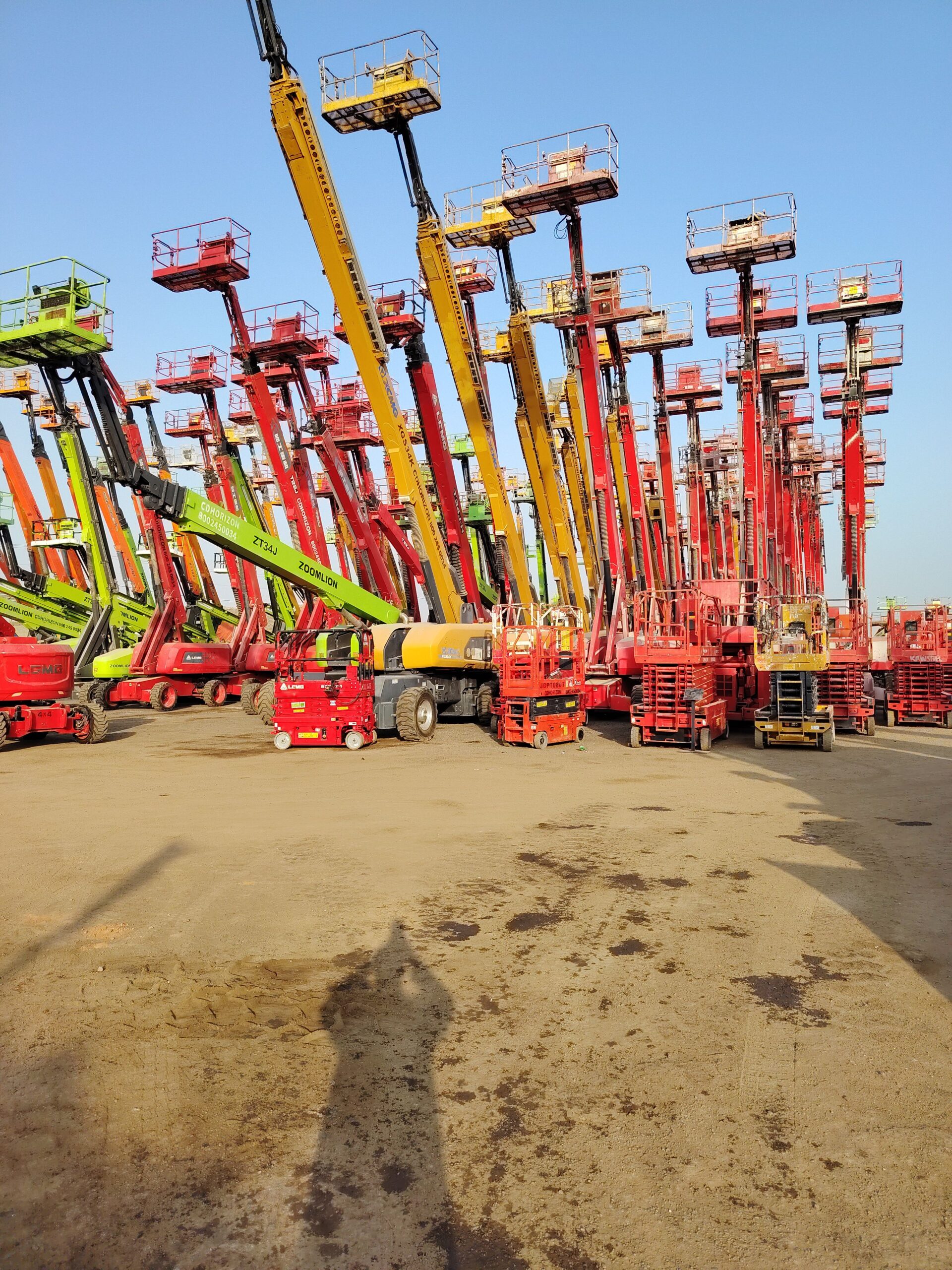 سيزر لفت ومان لفت ورافعات شوكيه وجي سي بي وبوم ترا