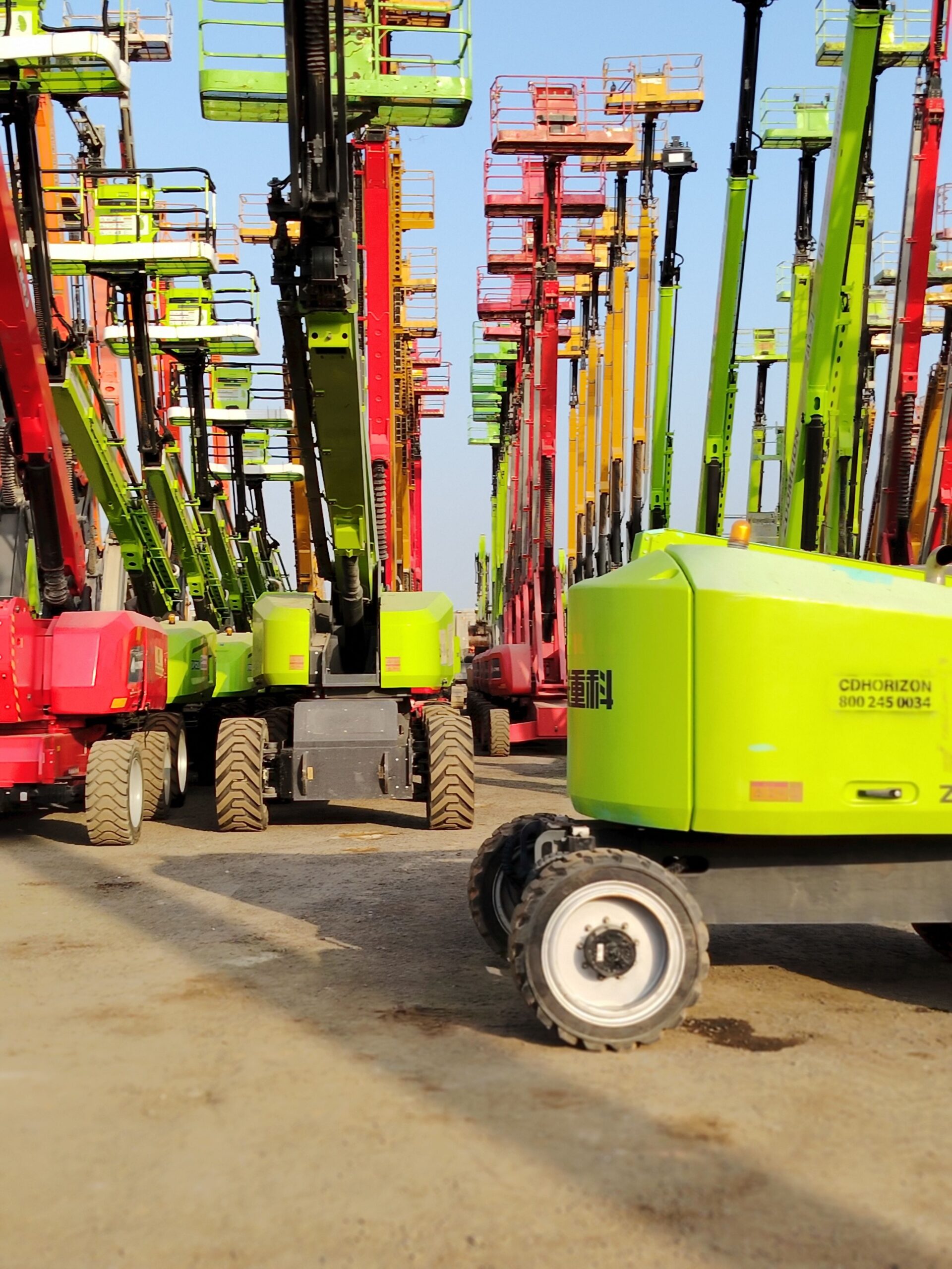 سيزرلفت ومان لفت ورافعات شوكيه وتيليهندلر جي سي بي