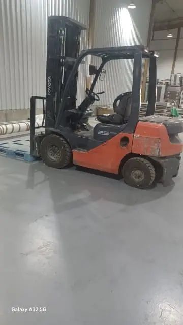 فوركلفت 25طن للأيجار في جدة الرياض الدمام – رافعة