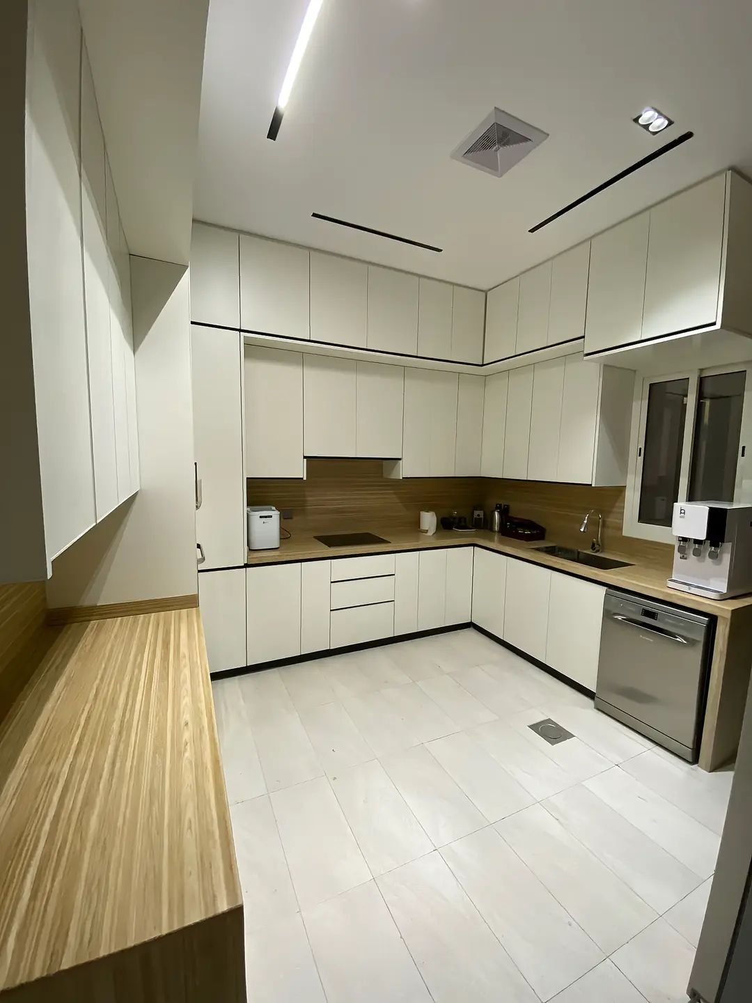 تفصيل وصيانة مطابخ الالمنيوم والرخام فك تركيب قص ت