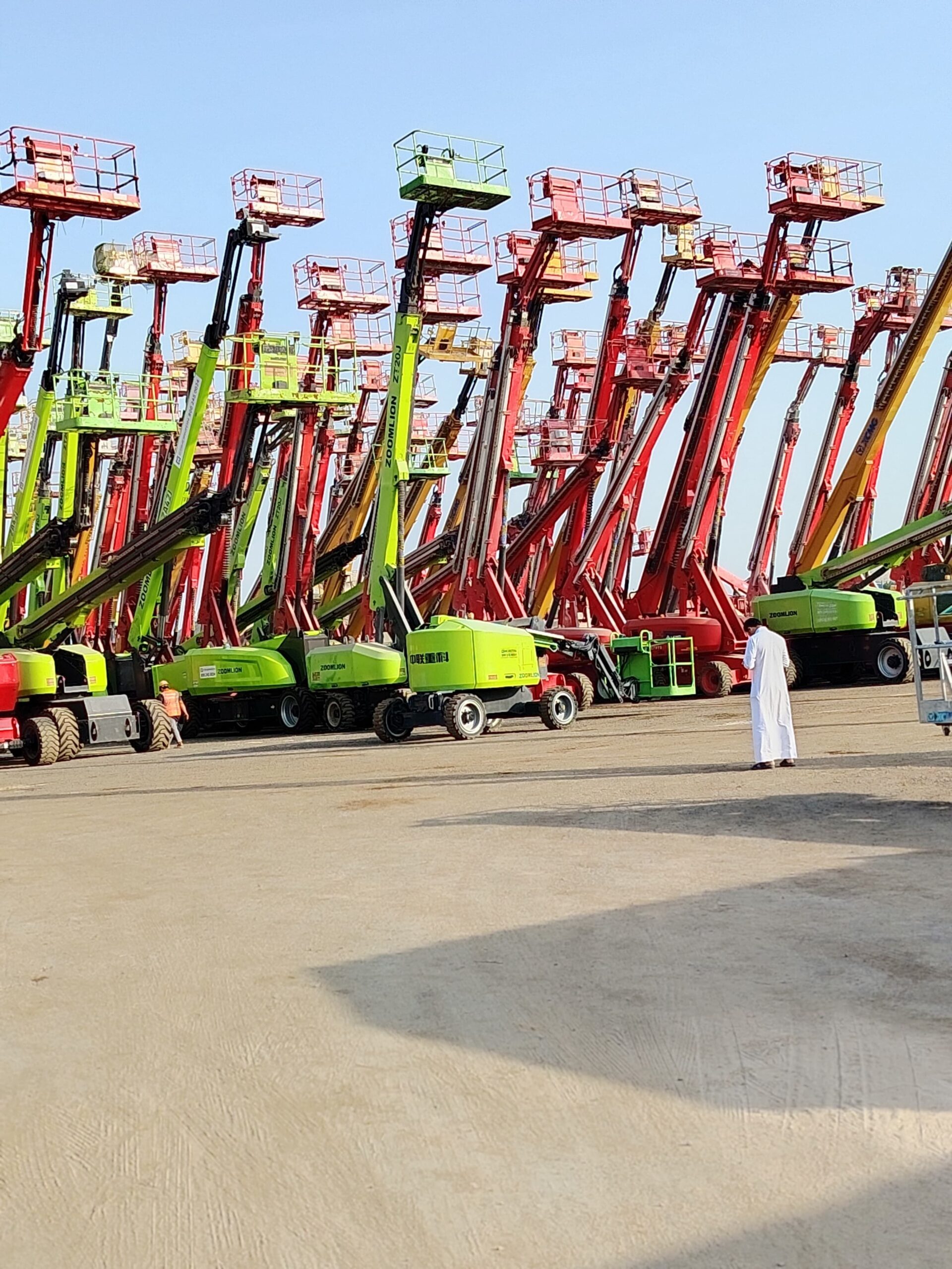 سيزر لفت ومان لفت وكرينات ورافعات شوكية وجي سي بي