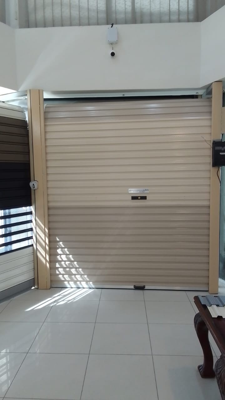 أبواب أتوماتيكية