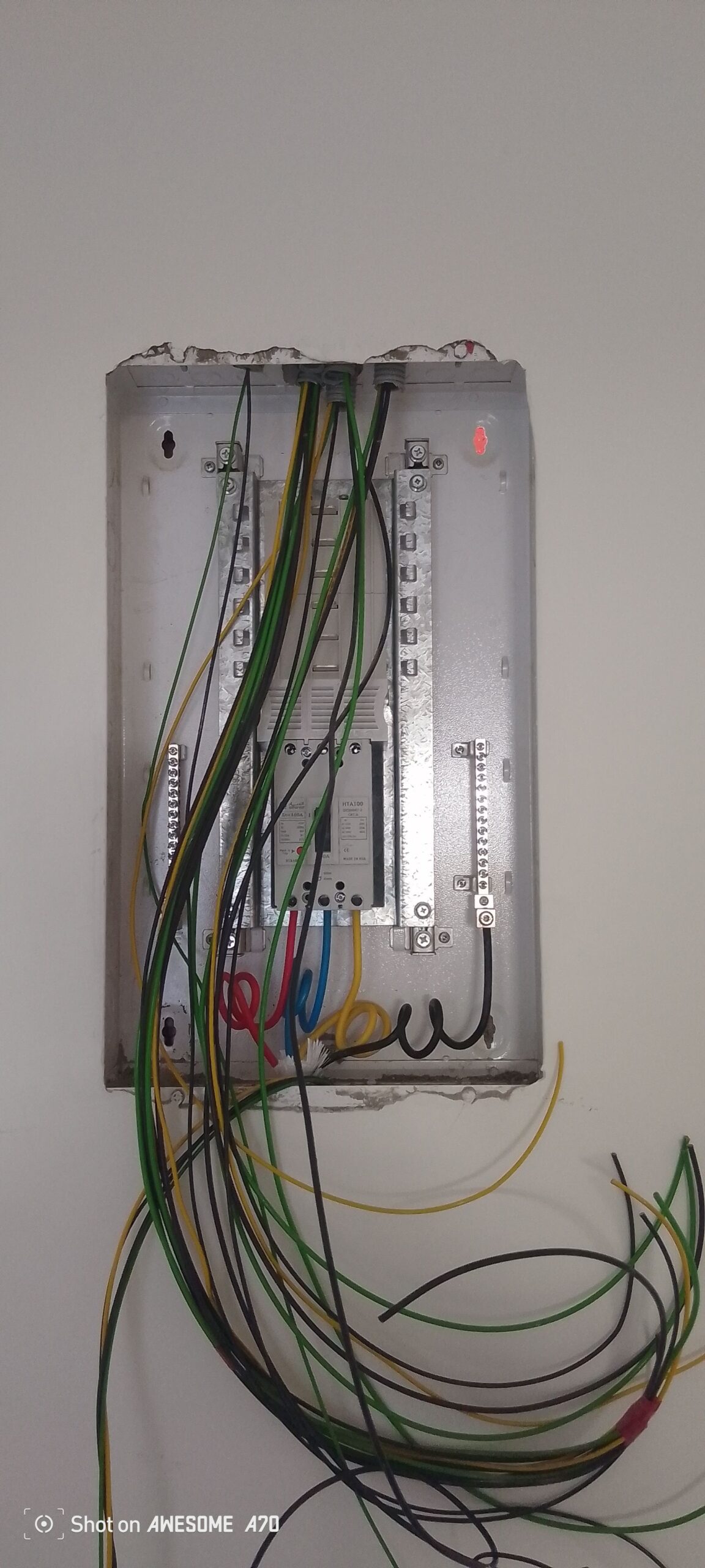 كهربائي وسباكه حي المنار فني كهرباء وسباكه المنار