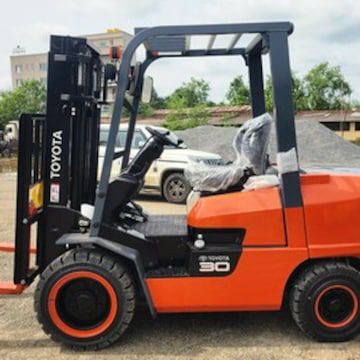 فوركلفت للأيجار في الدمام ” رافعات شوكية “