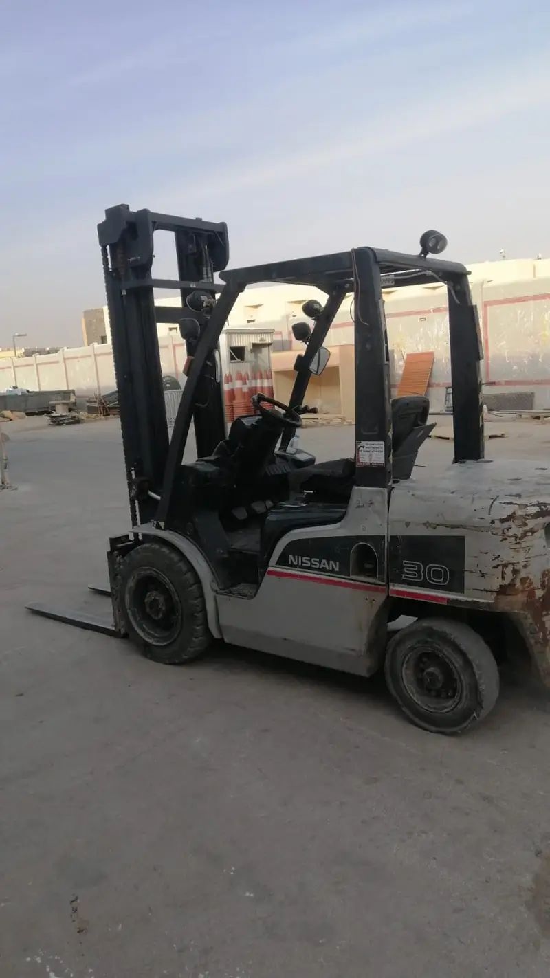 فوركلفت 5طن للأيجار في جدة الرياض الدمام – رافعة ش