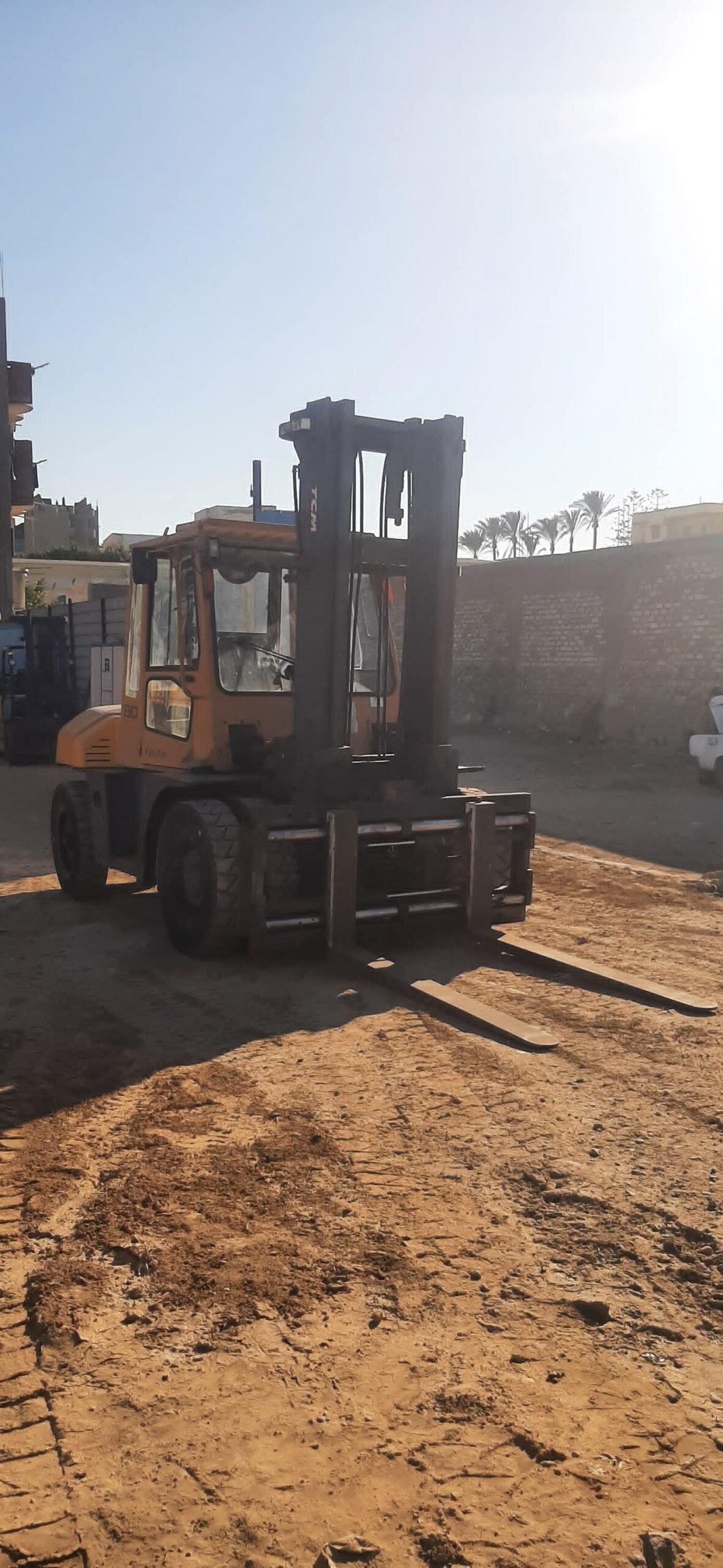 رافعة شوكية 7طن 5طن للايجار في الرياض الدمام جدة