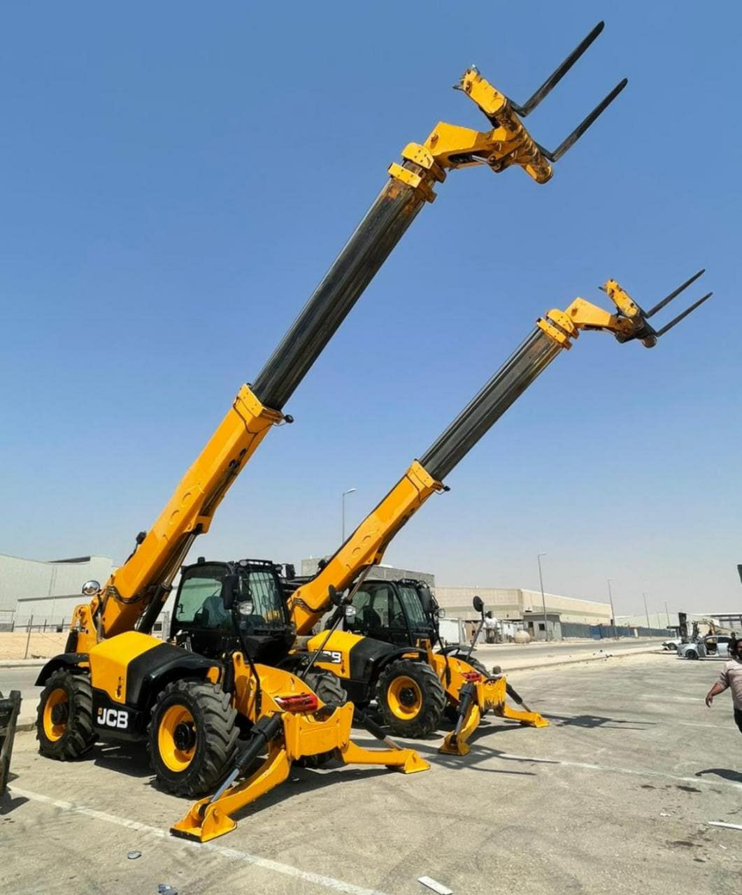 سيزرلفت للايجار رافعات شوكيه فوركلفت للايجار رافعا