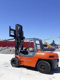 رافعات شوكية فوركلفت للأيجار في جدة
