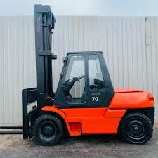 رافعات شوكية فوركلفت للأيجار في جدة