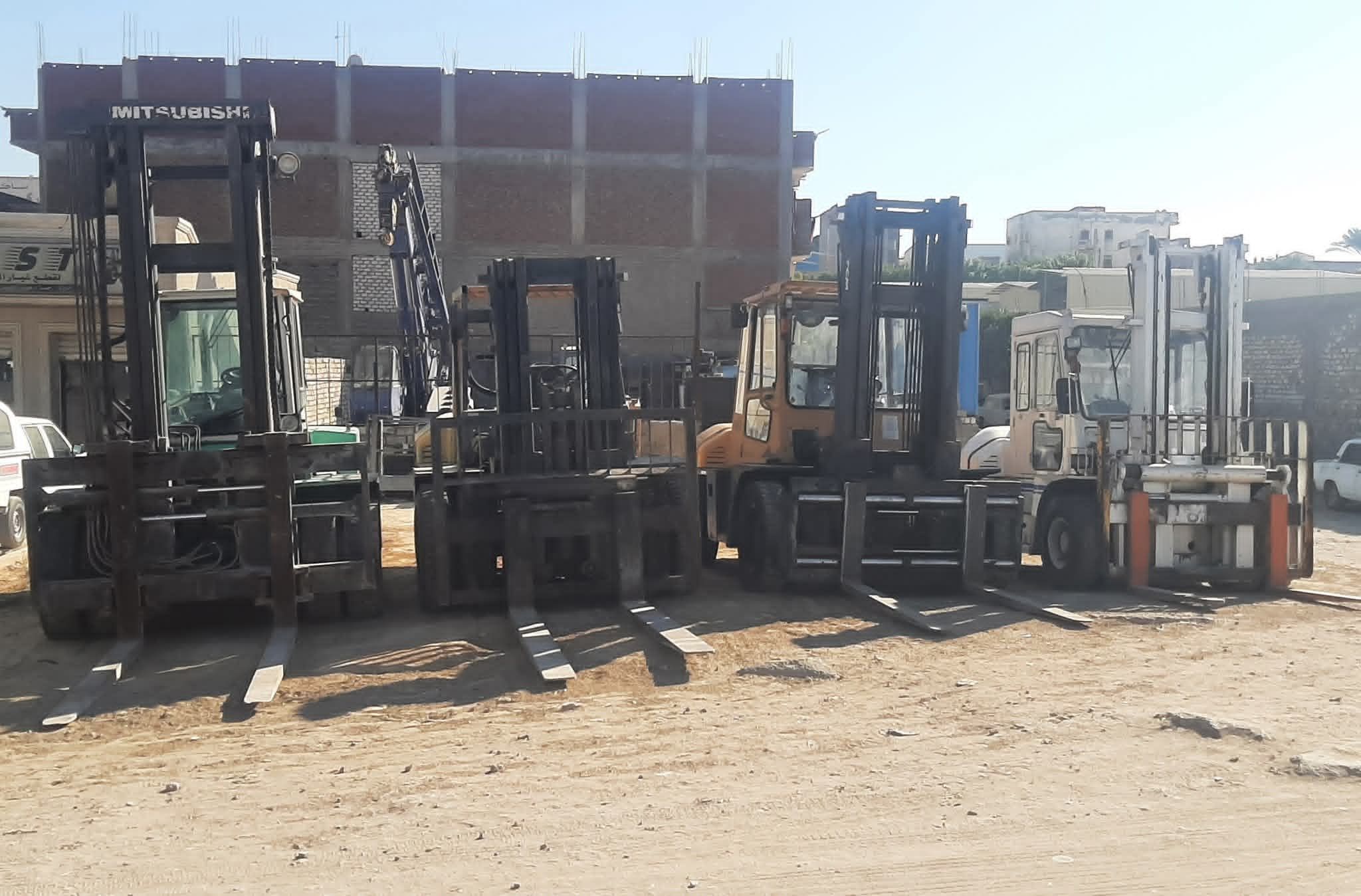 تاجير رافعة شوكية 20طن 25طن للايجار في الرياض الدم