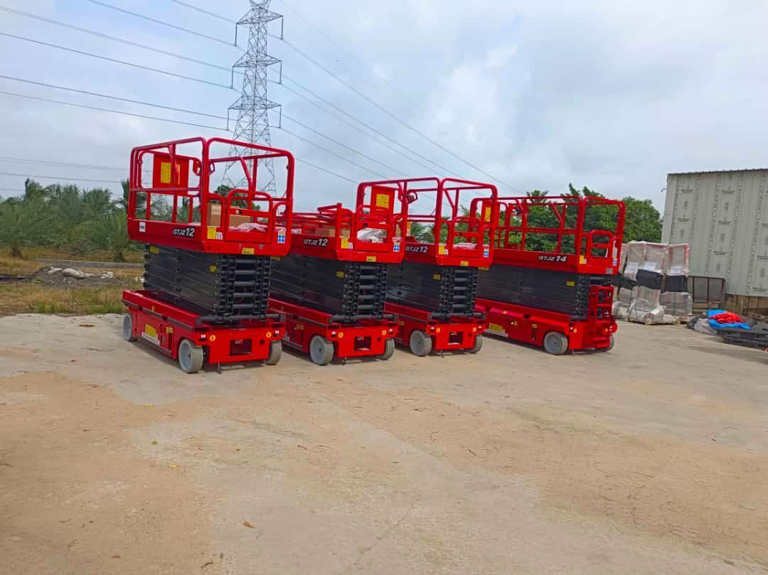 Scissor lift for rental in Dammam 8 m 10 m
