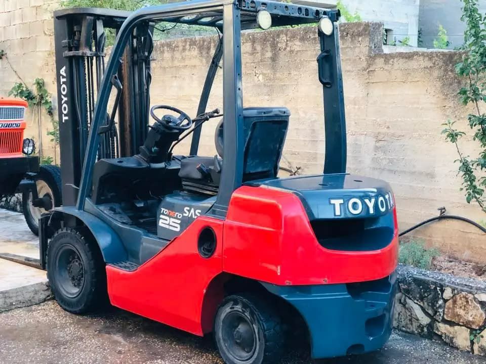 Forklifts for rental in Riyadh Dammam Jeddah