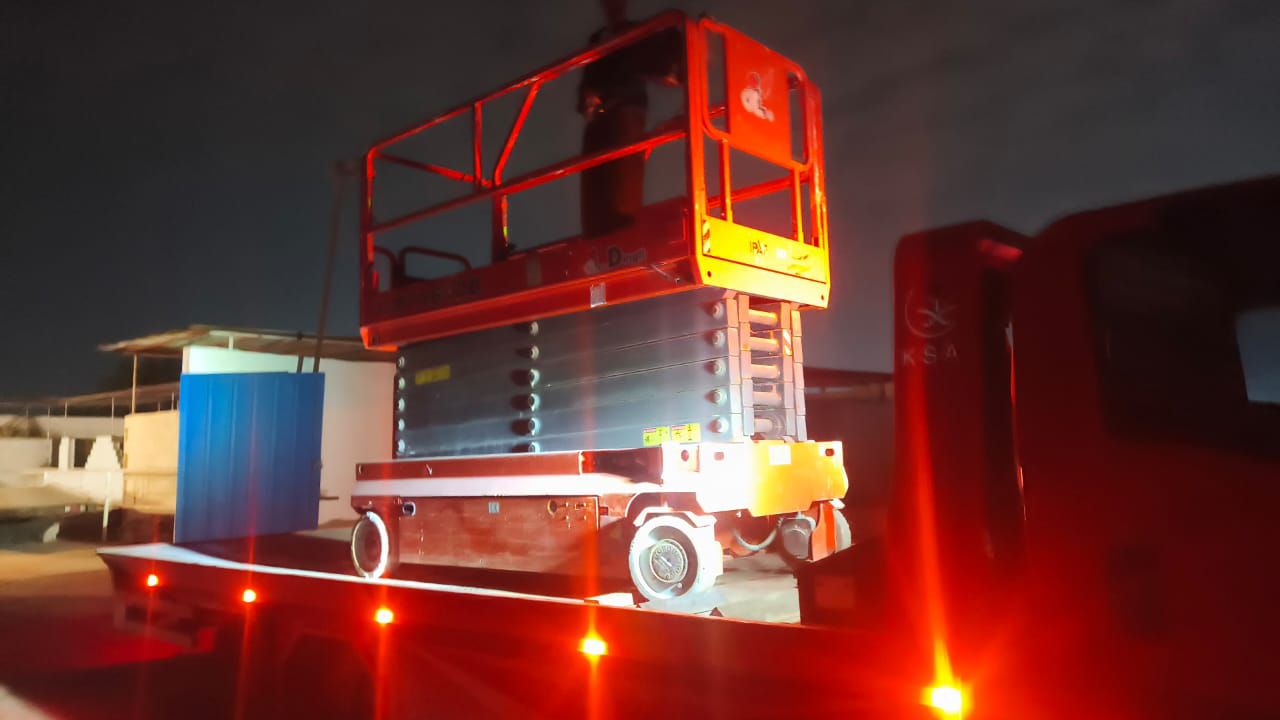 سيزرلفت6متر،10متر، 12متر،14متر,16متر للإيجار في ال