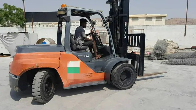 فوركلفت 3طن للأيجار في جدة الرياض الدمام – رافعة ش