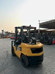 فوركلفت للأيجار في الدمام ” رافعات شوكية “