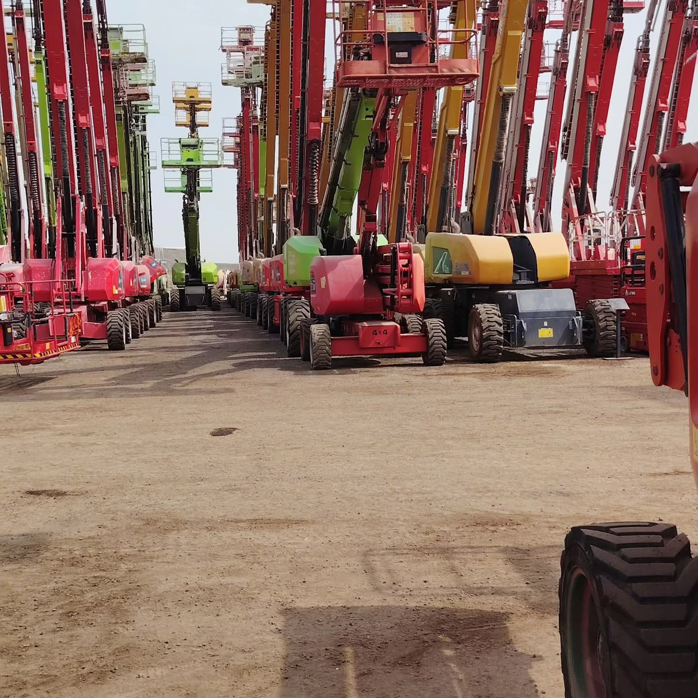 رافعة شوكية لتأجير سيزرلفت مان لفت اللايجار يومي ش