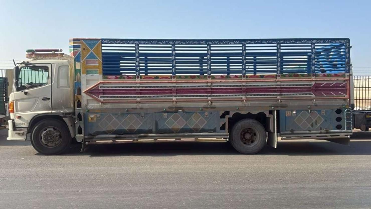 نقل اثاث بالرياض نوفر لك خدمة نقل متكاملة تناسب جم