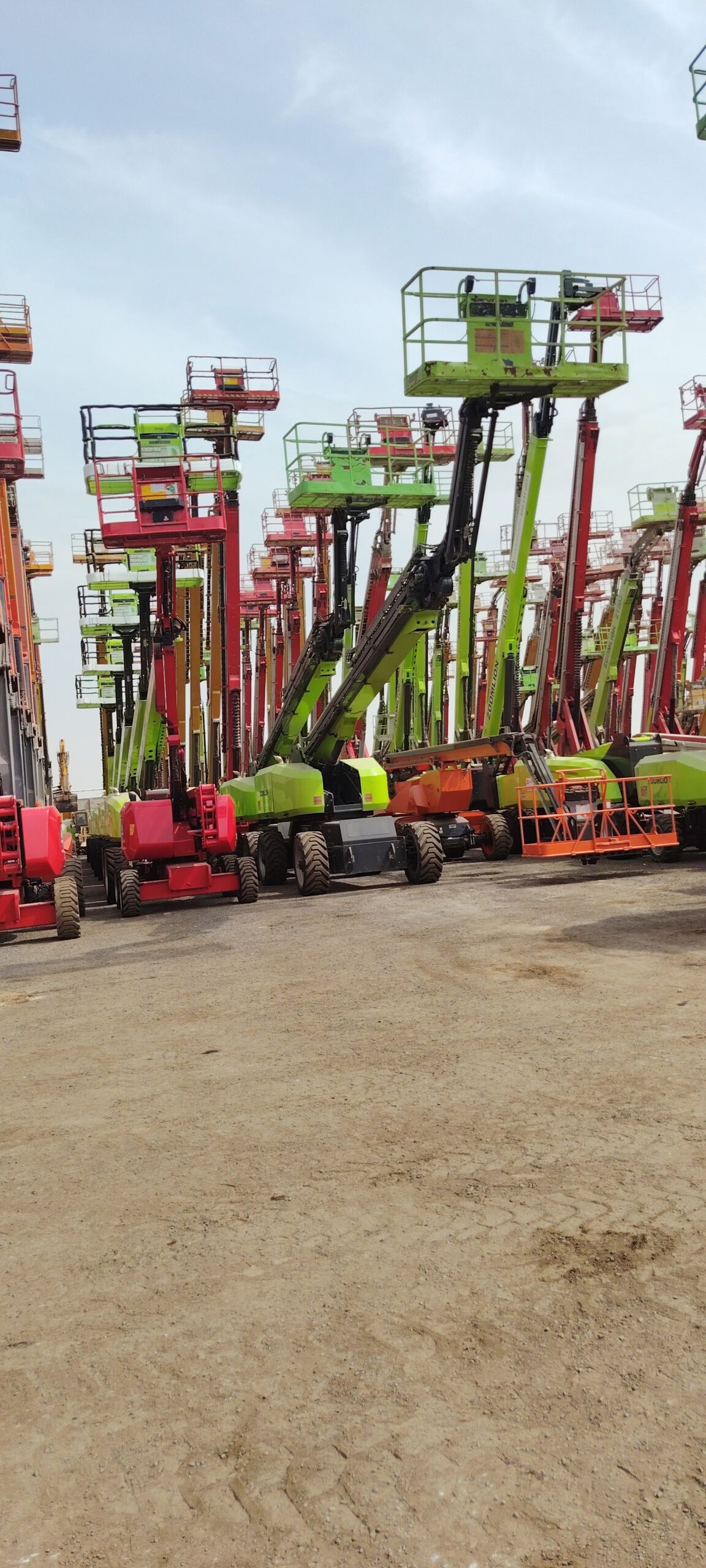 مان لفت وسيزر لفت ورافعات شوكيه وتيليهندلر جي سي ب