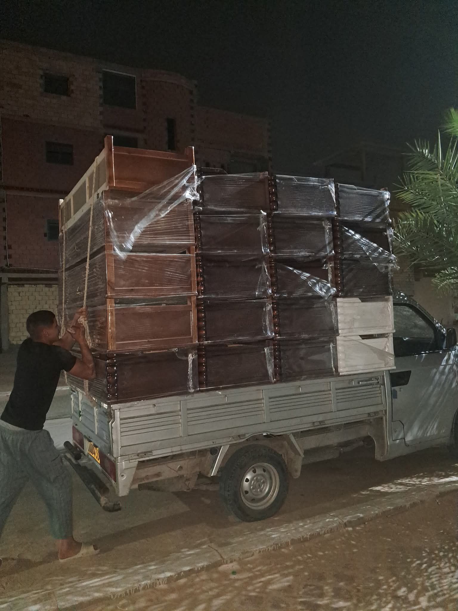 دينا نقل الاثاث لي الجمعية الخيرية بالرياض 0َ58341