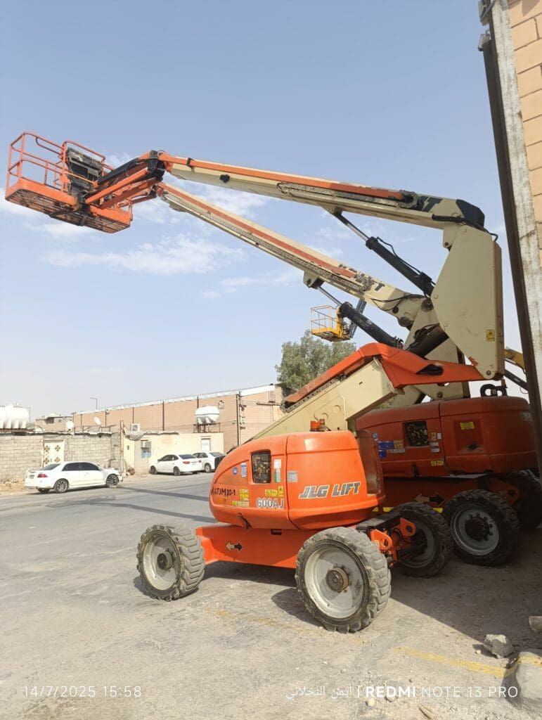 فوركلفت و سيزر لفت و مان لفت للإيجار في الدمام