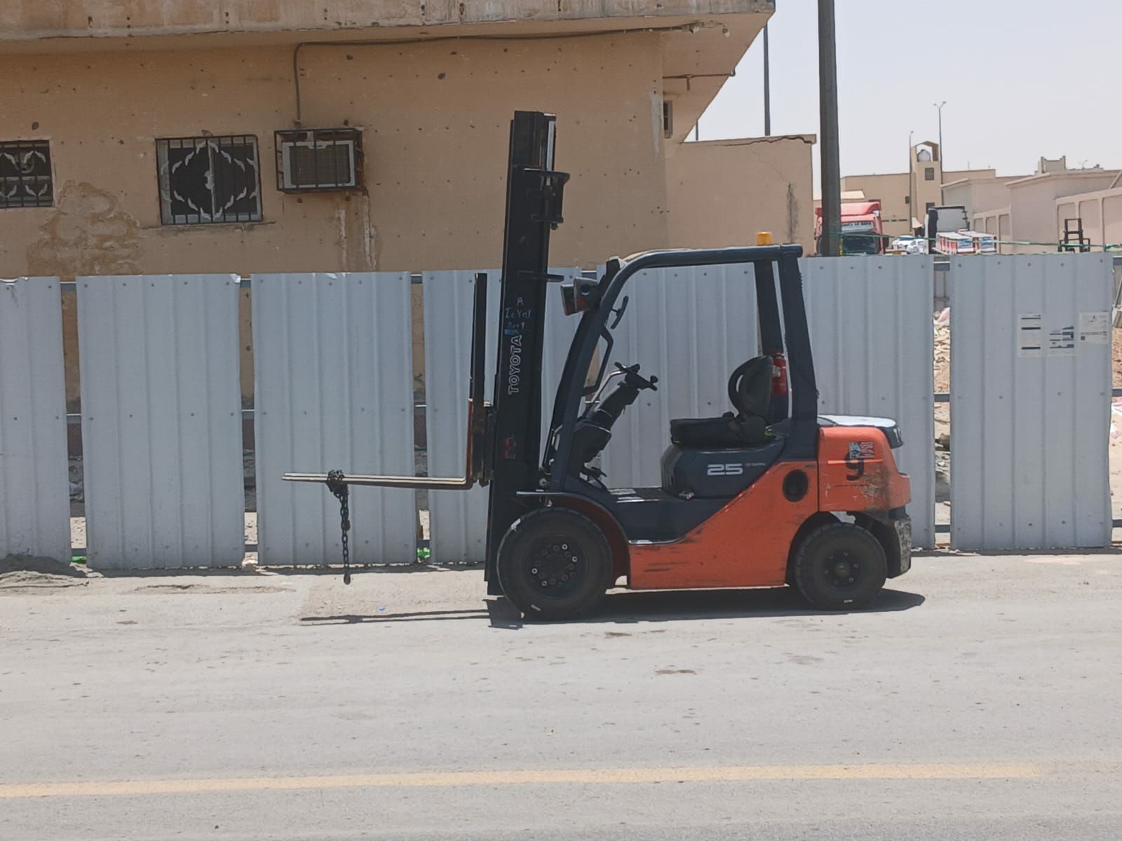 رافعات شوكيه فوركلفت للايجار 1.5طن2.5طن3طن5طن7طن10