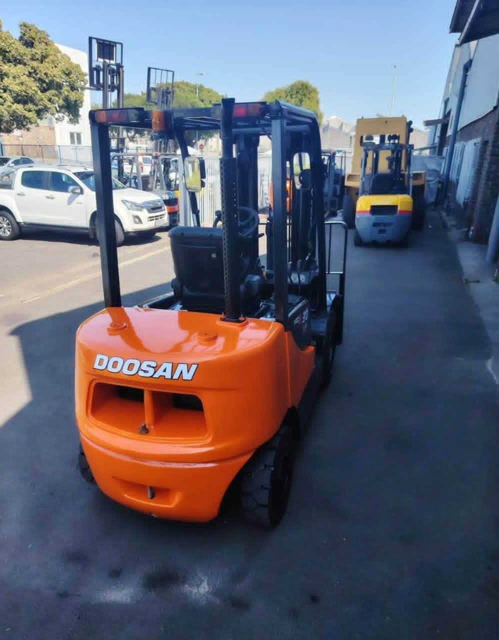 فوركلفت للايجار 3-20 طن | جدة الرياض مكة الدمام |