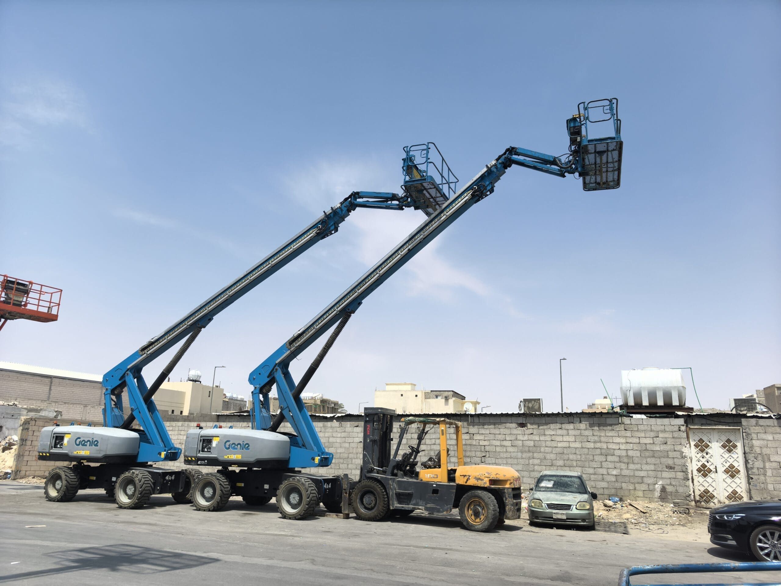 فوركلفت و سيزر لفت و مان لفت للإيجار في الرياض – ا