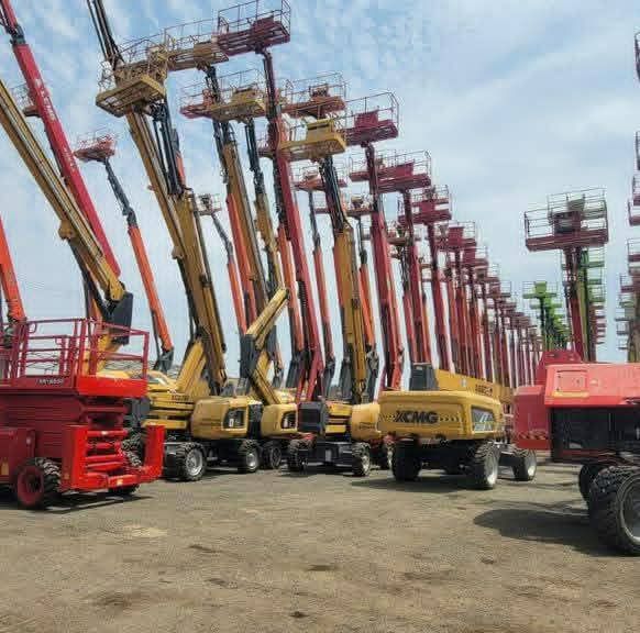 Forklift Manlift scissor lift rental Jeddah