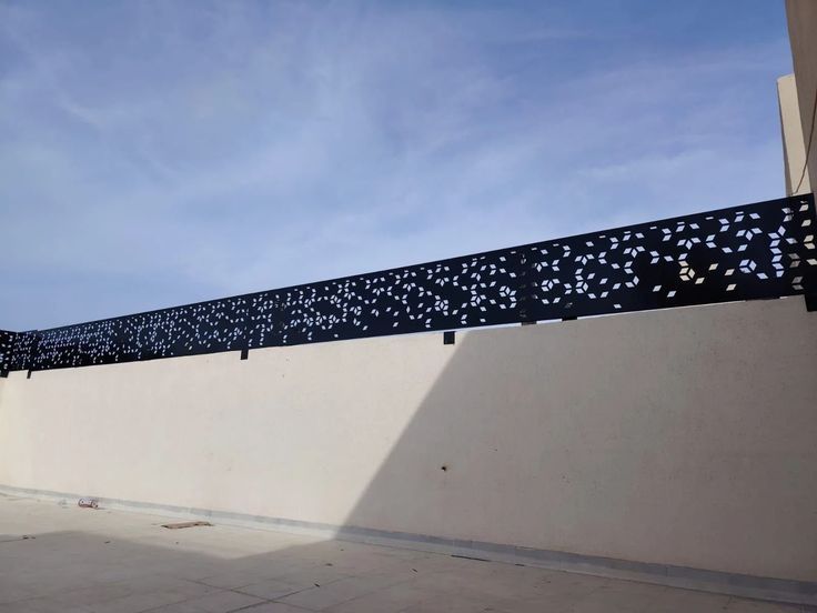 بعد الانتهى من تنفيذ. ساتر قص ليزر بشكل جميل 05367