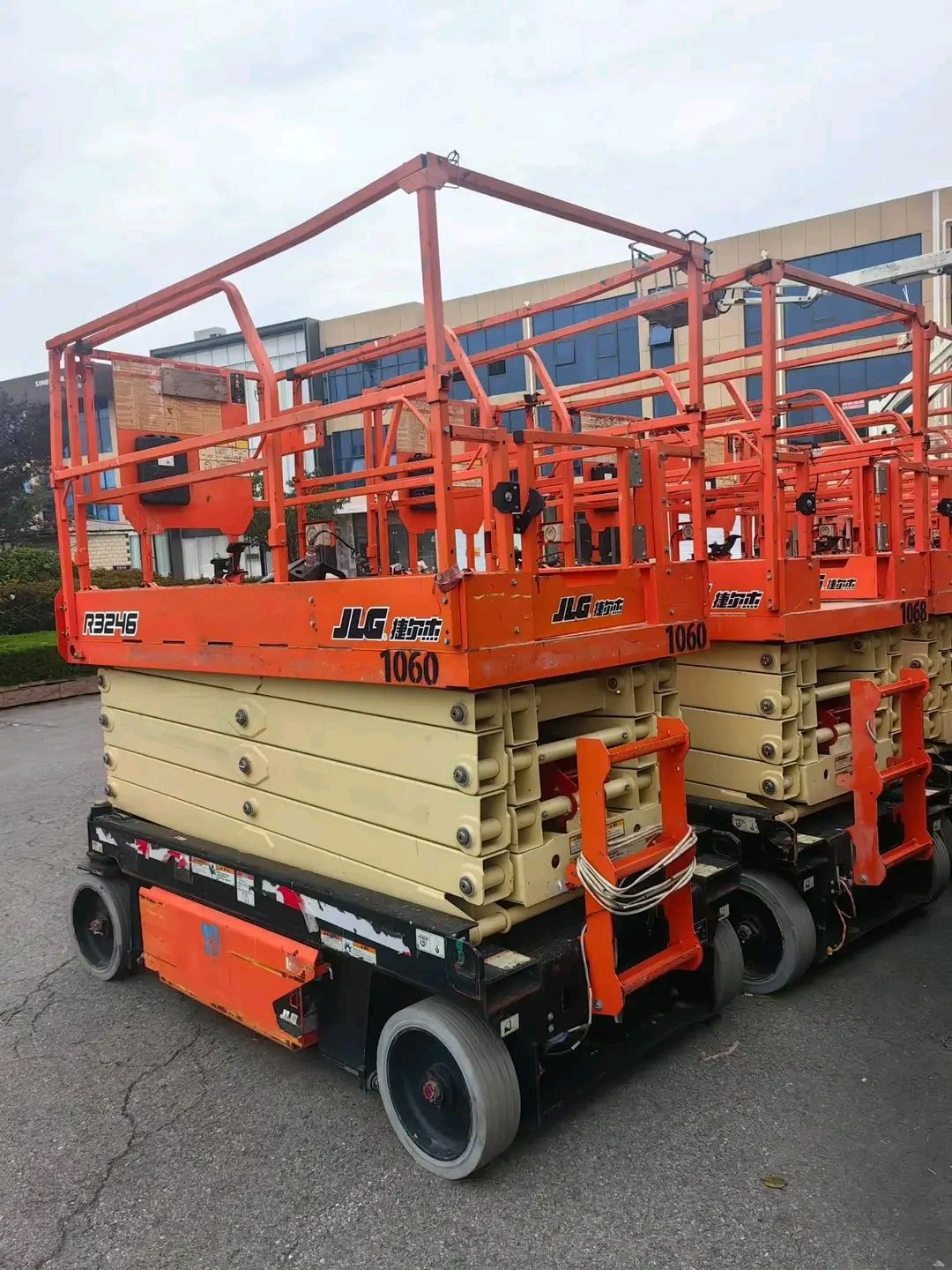 سيزر لفت للايجار، مانلفت للايجار ،فوركلفت وتاور لا