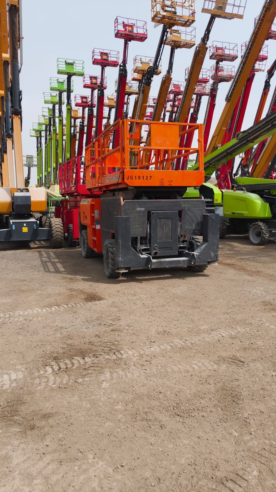 سيزرلفت للايجار، فوركلفت للايجار، مان لفت وكرينات