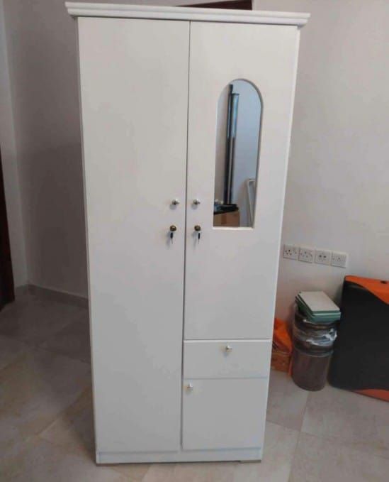 للبيع دولاب خشب جديد بابين الرياض