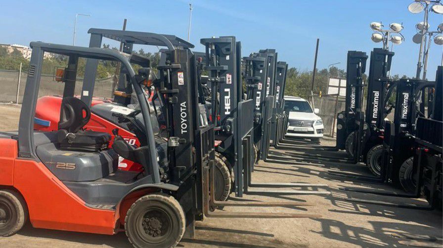 رافعات شوكية سيزر لفت للإيجار في الدمام الرياض جدة