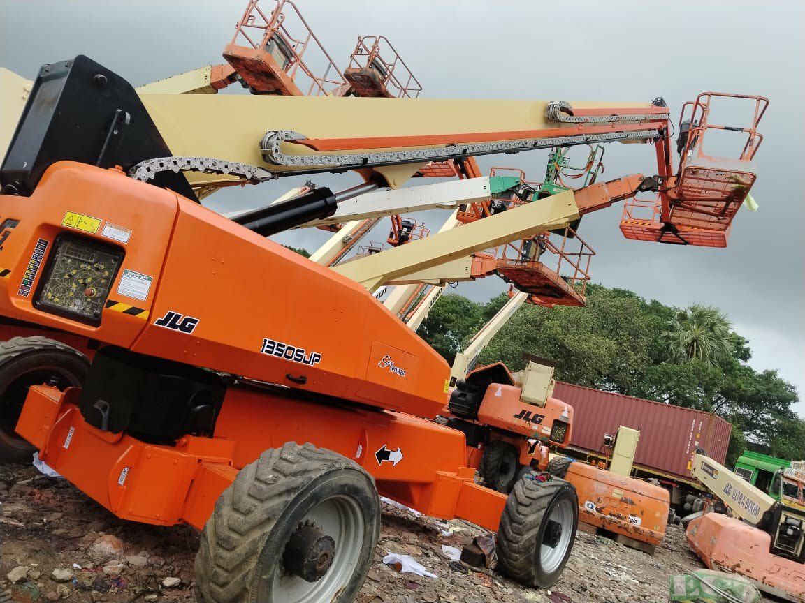 مان لفت و فوركفلت و سيزر لفت للإيجار في الدمام _