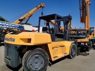 Manlift Forklift Scissor Lift Crane Rental Dammam