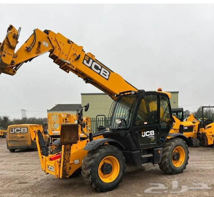 كرينات و جي سي بي تليهندر للايجار الدمام